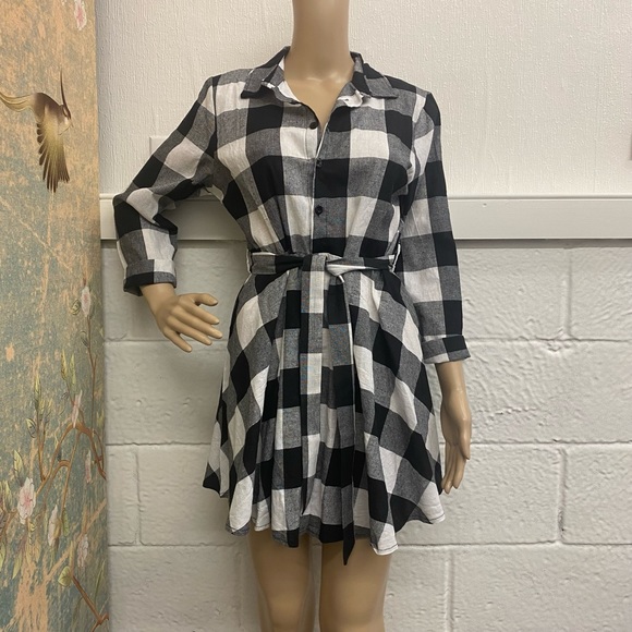 NWOT Black & White Checkered Long Sleeve Mini Dress - Picture 1 of 4